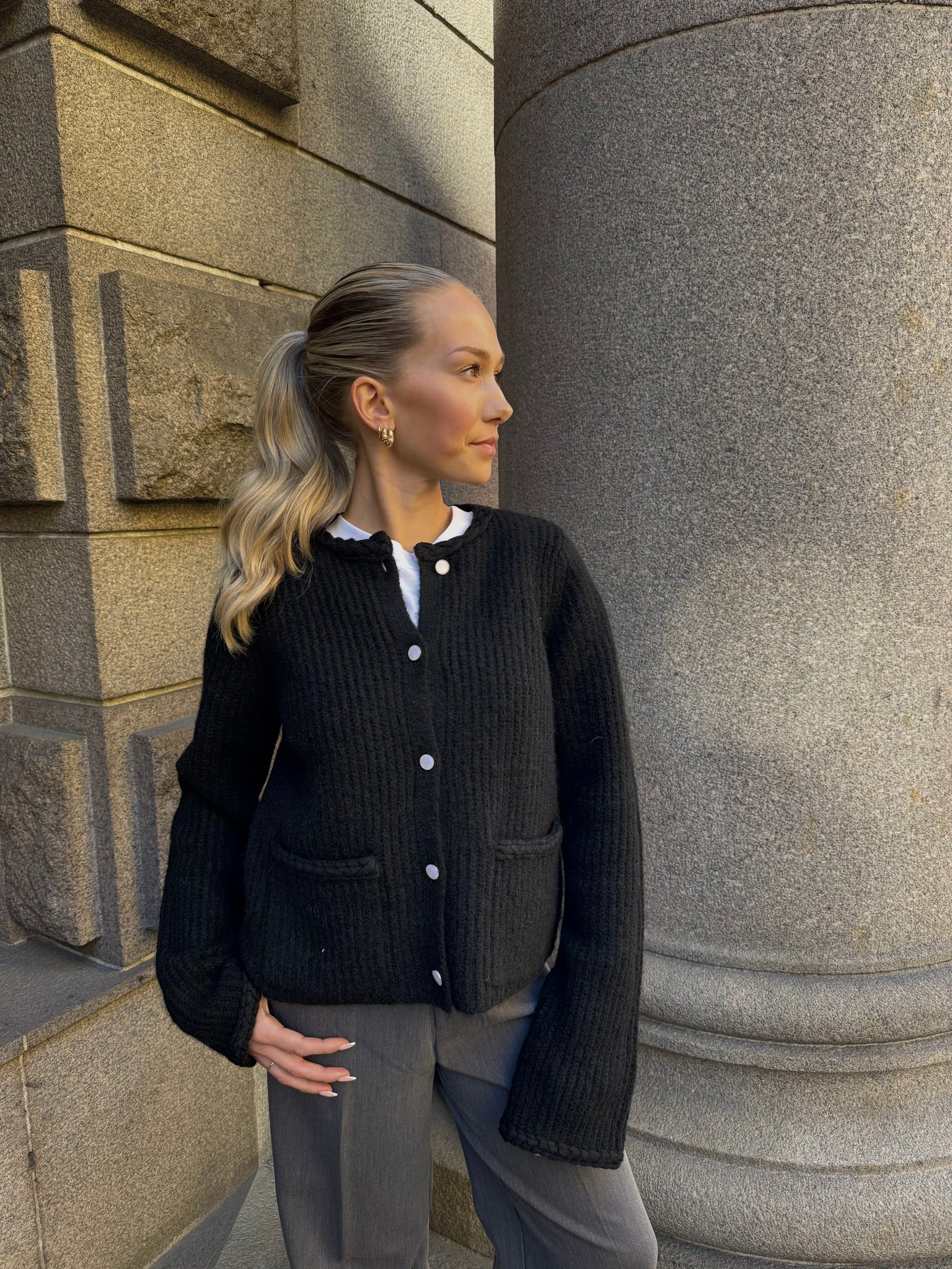 YASEMILIE Knit Cardigan - Black